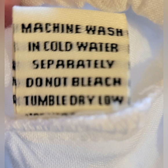 Sim & Sam Cropped White Button-Up Top - Picture 6 of 7